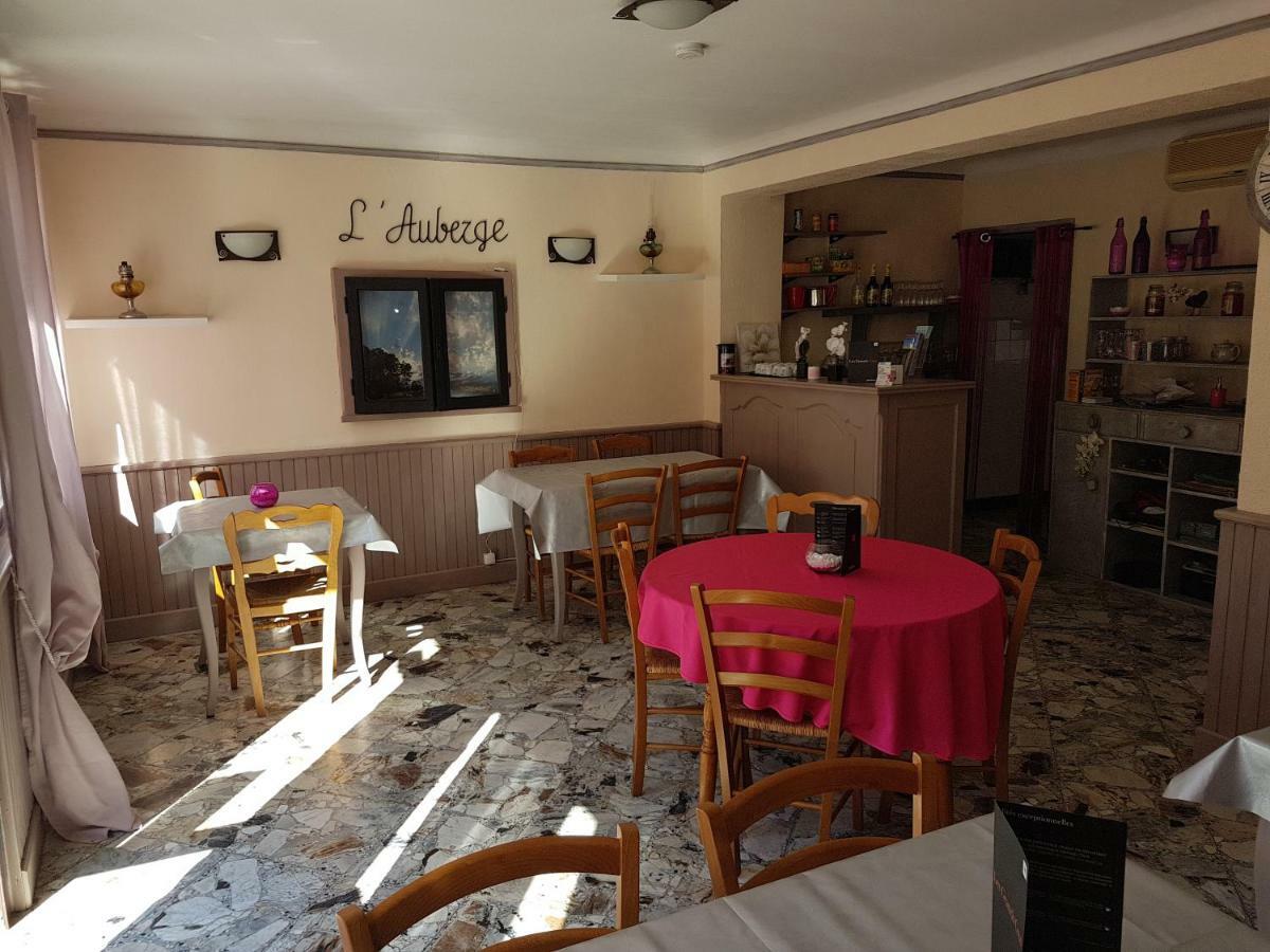 L'Auberge Galeria Екстер'єр фото
